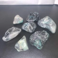 Crystal Crystal / Gemstone Clearance Emerald (Tumbled Cyrstals)