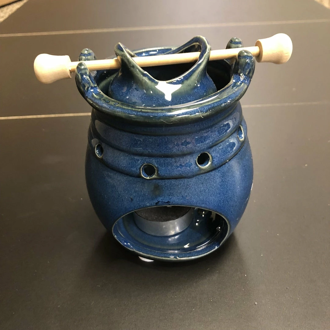 The Headspace Candle Oil Burner (Multiple Colors) 4 The Headspace Candle Oil Burner (Multiple Colors)