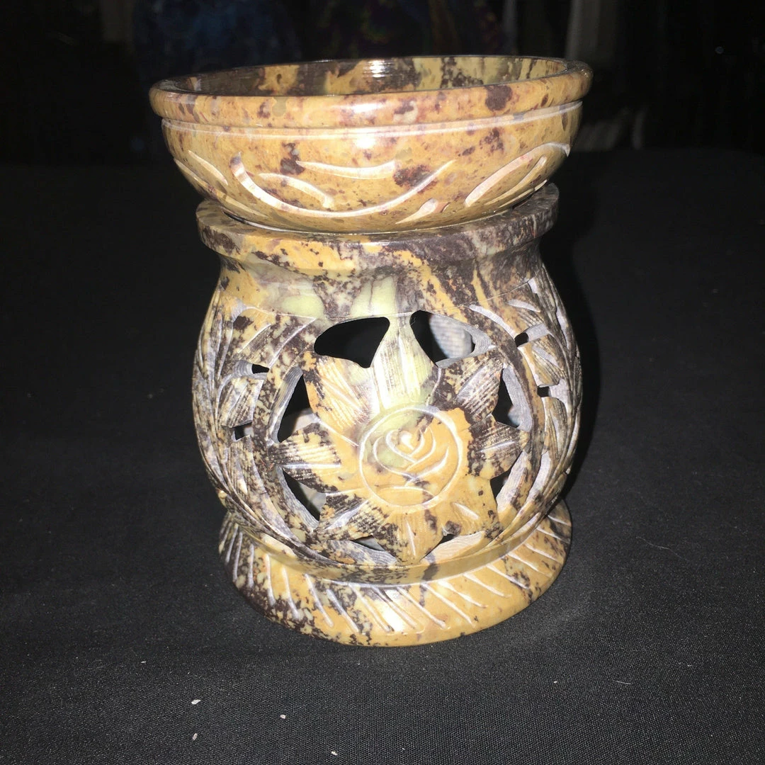 The Headspace Clearance Candle Oil Burner - Sunflower (Large) 3 The Headspace Clearance Candle Oil Burner - Sunflower (Large)