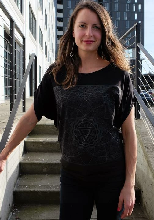 RYTHMATIX - VITALITY WOMEN'S BAMBOO PONCHO 7 RYTHMATIX - VITALITY WOMEN'S BAMBOO PONCHO