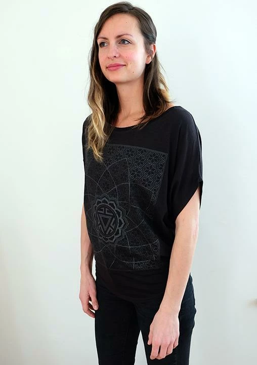 RYTHMATIX - VITALITY WOMEN'S BAMBOO PONCHO 6 RYTHMATIX - VITALITY WOMEN'S BAMBOO PONCHO